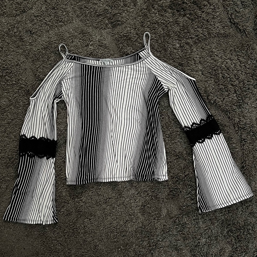 Charlotte Russe Off the Shoulder Crochet Bell Long Sleeve Top Size XL